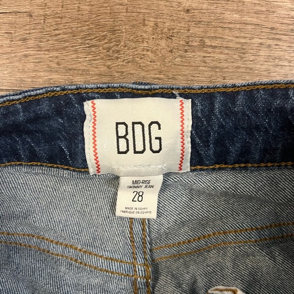 BDG Urban Outfitters Mid Rise Skinny Jean - Picture 3 of 7